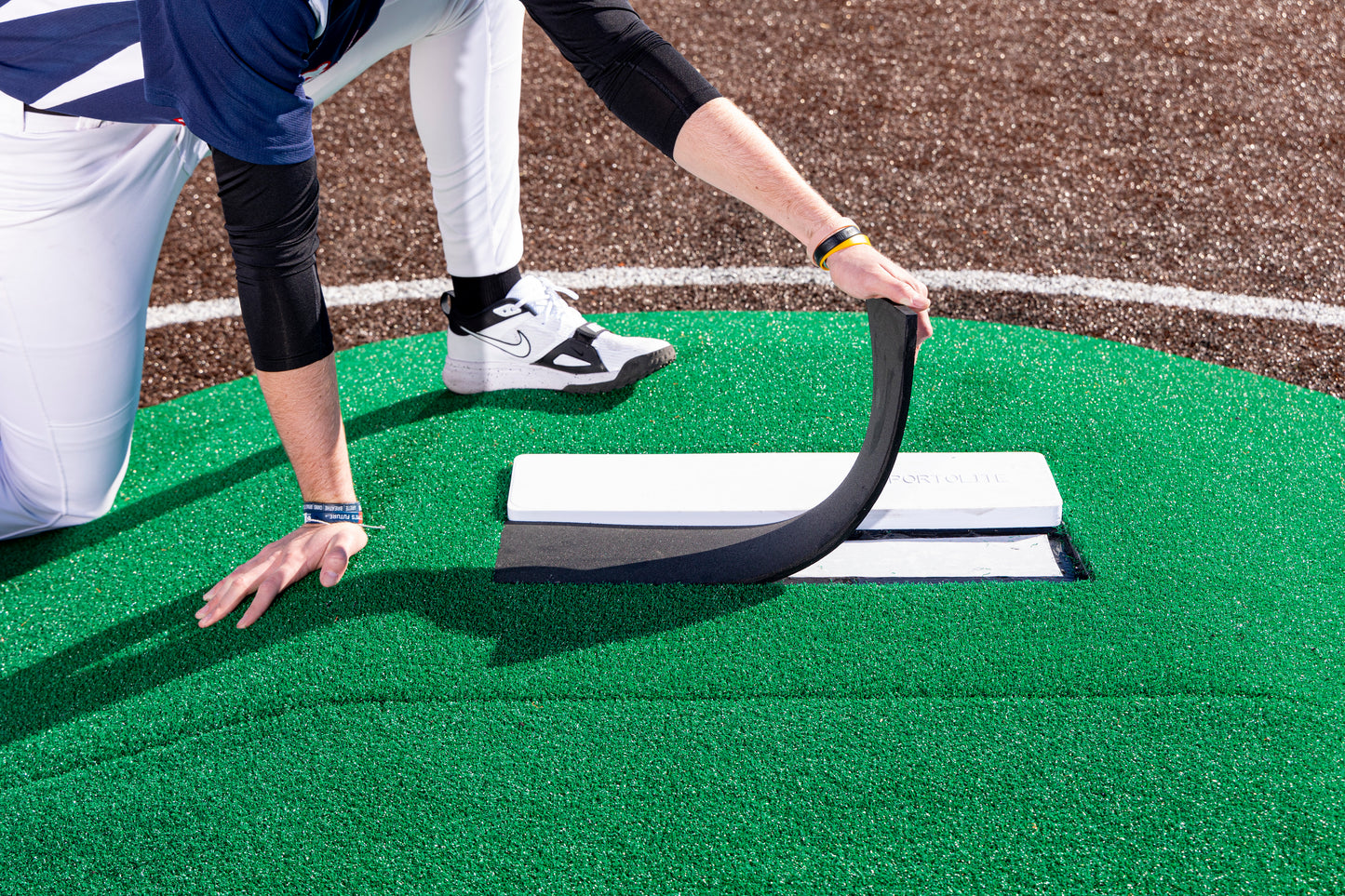 10" One-Piece Game Mound