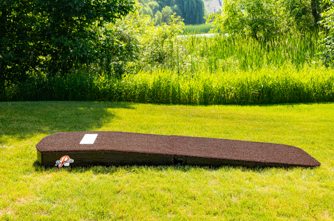 STANDARD Two-Piece Practice Mound
