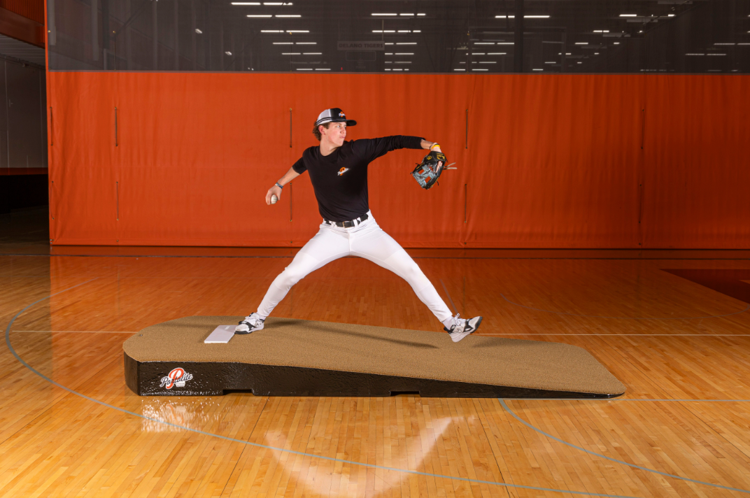 OVERSIZED One-Piece Practice Mound